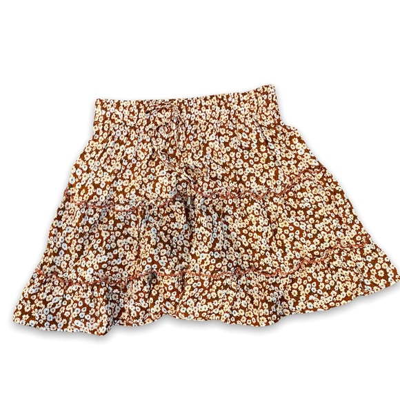 Ditsy floral ruffled mini skirt red - Picture 2 of 2